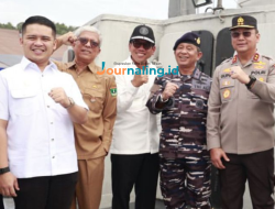 Wakil Ketua DPRD Sumbar Lepas Ekspedisi Rupiah ke Mentawai
