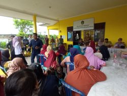 Diduga Melangar PERWAKO, Puluhan Warga Kelurahan Anak Petai Datangi Kantor Lurah