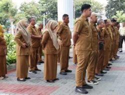 Ismelda Jenreini Pimpin Apel Pagi Sekretariat DPRD Sumbar, Tekankan Disiplin dan Integritas ASN